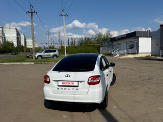 2015 Lada (ВАЗ) Granta I, белый, 400000 рублей, вид 4