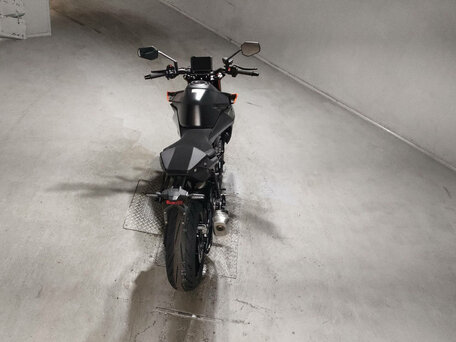 2024 KTM 990 Duke, серый, 1240000 рублей, вид 5