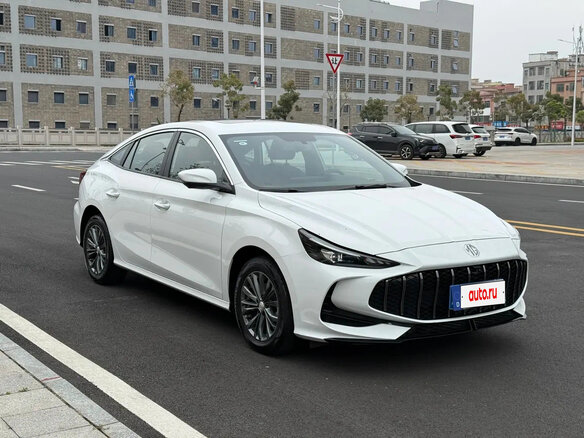 2022 MG 5 II, белый - вид 1