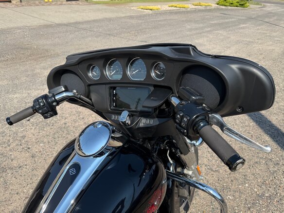2019 Harley-Davidson Electra Glide, чёрный, 1221468 рублей - вид 7