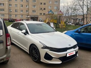 2021 Kia K5 III, белый, 2900000 рублей, вид 4