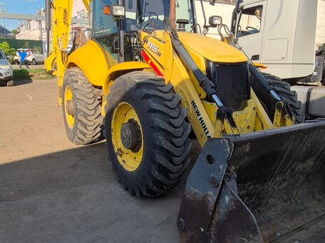 2012 New Holland B115B, жёлтый, 5000000 рублей, вид 2