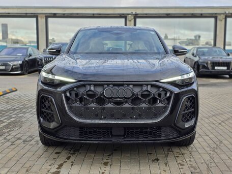2026 Audi Q5 Sportback TFSI quattro S tronic II (GU), чёрный, 9703000 рублей, вид 2