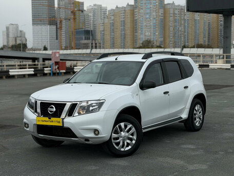Nissan Terrano III (D10)