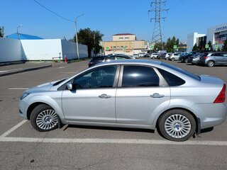 2011 Ford Focus II Рестайлинг, серебристый, 711000 рублей, вид 5