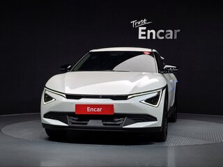 2025 Kia EV6 I Рестайлинг, белый, 3511700 рублей, вид 3