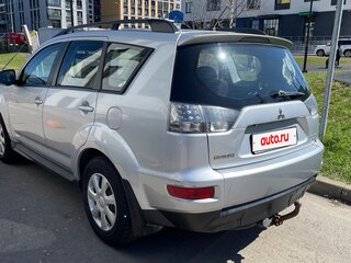 2011 Mitsubishi Outlander II Рестайлинг, серебристый, 1200000 рублей, вид 3