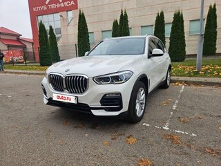 2020 BMW X5 45e IV (G05/G18), белый, 4880000 рублей, вид 2