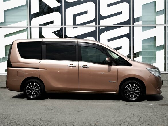 2016 Nissan Serena IV (C26), оранжевый - вид 4