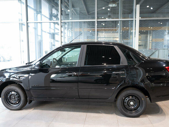 2026 Lada (ВАЗ) Granta I Рестайлинг, чёрный - вид 5