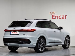 2025 Audi Q5 40 TDI III (GU), белый, 7950000 рублей, вид 2
