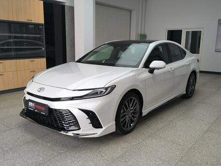 Toyota Camry IX (XV80) China Market