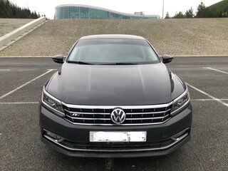 2016 Volkswagen Passat (North America and China) I Рестайлинг, серый, 1800000 рублей, вид 2