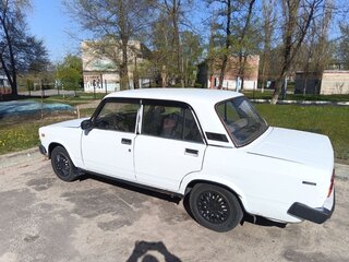2004 Lada (ВАЗ) 2105, белый, 130000 рублей, вид 2