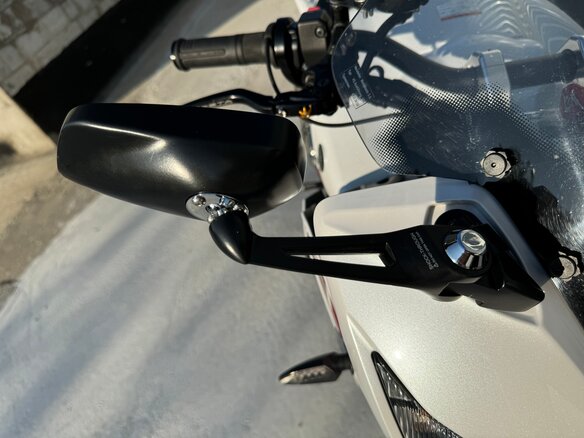 2011 Yamaha FZ1, белый, 700000 рублей - вид 19