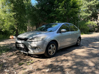 2010 Ford Focus II Рестайлинг, серебристый, 345000 рублей, вид 1