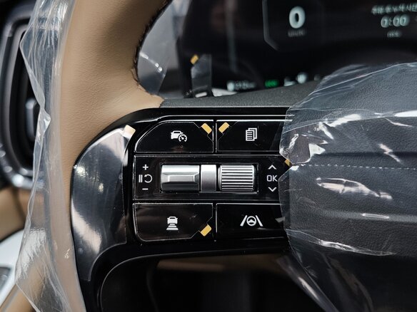 2025 Kia Sorento IV Рестайлинг, белый, 8077700 рублей - вид 31