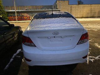 2013 Hyundai Solaris I, белый, 460000 рублей, вид 3