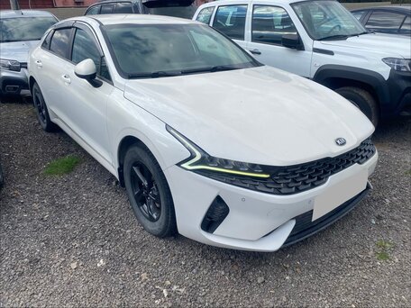 2021 Kia K5 III, белый, 1540000 рублей, вид 2