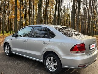 2016 Volkswagen Polo V Рестайлинг, серебристый, 1100000 рублей, вид 4