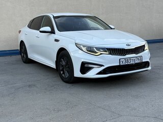 2020 Kia Optima IV Рестайлинг, белый, 1350000 рублей, вид 3