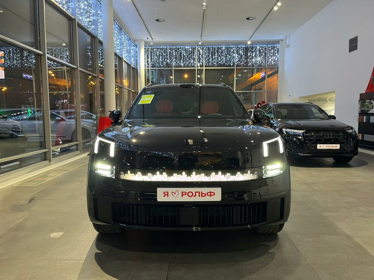 Открыть фотографии: Lynk & Co 900