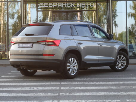 2021 Skoda Kodiaq I, коричневый, 2660000 рублей, вид 3
