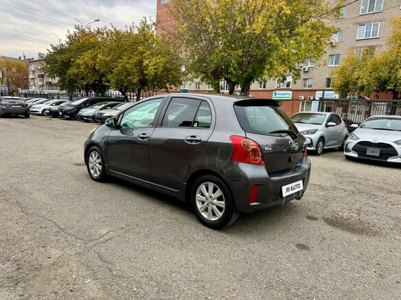 2008 Toyota Vitz II (XP90), серый