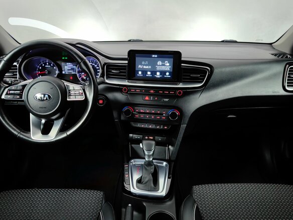 2018 Kia Ceed III, белый, 1605000 рублей - вид 5