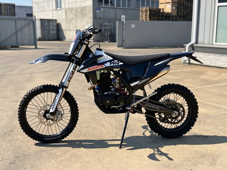 2026 Avantis Enduro 250 Pro/Carb, чёрный, 245700 рублей, вид 4