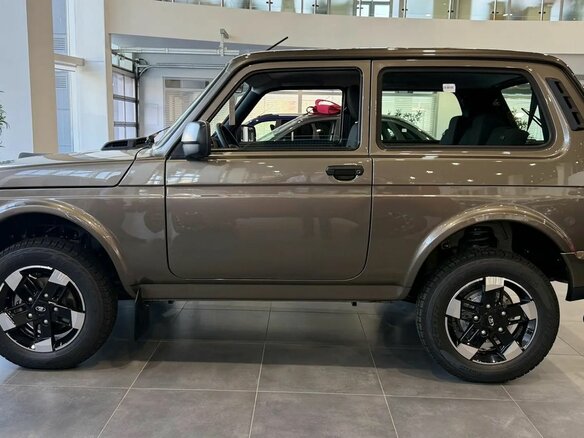 2026 Lada (ВАЗ) Niva Legend I Рестайлинг, коричневый - вид 3