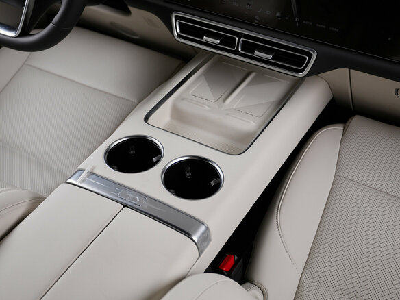 2026 Li Auto (Lixiang) L9 52.3 kWh I Рестайлинг, серый, 12090000 рублей - вид 15
