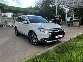 2016 Mitsubishi Outlander III Рестайлинг 2, белый, 1450000 рублей, вид 5