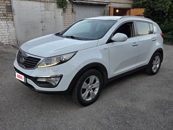 2013 Kia Sportage III, белый, 1150000 рублей - вид 3