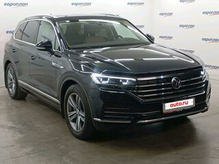 2021 Volkswagen Touareg III, чёрный, 5388000 рублей, вид 2