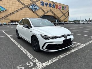 2022 Volkswagen Golf VIII, белый, 1790000 рублей, вид 3