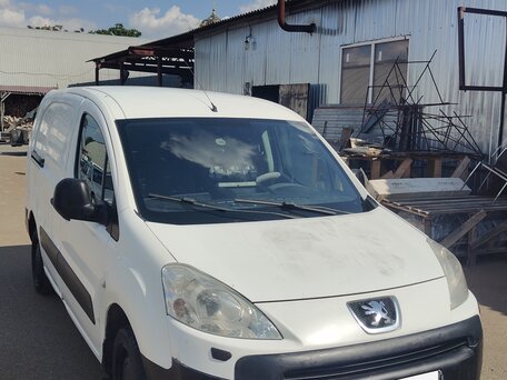 2010 Peugeot Partner, белый, 410000 рублей, вид 3