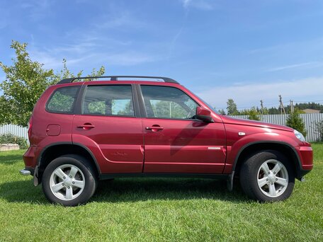 2014 Chevrolet Niva I Рестайлинг, красный, 630000 рублей, вид 3