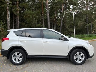 2013 Toyota RAV4 IV (XA40), белый, 1850000 рублей, вид 3