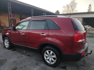 2010 Kia Sorento II, красный, 1150000 рублей, вид 4