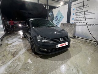 2016 Volkswagen Polo V Рестайлинг, серый, 690000 рублей, вид 1