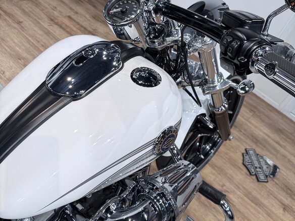 2016 Harley-Davidson Breakout, белый, 1799000 рублей - вид 32