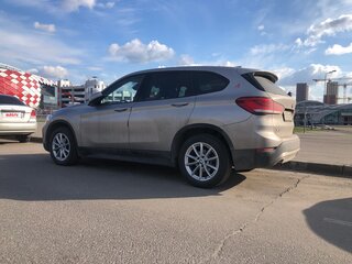 2021 BMW X1 18i sDrive II (F48) Рестайлинг, золотистый, 2678000 рублей, вид 5