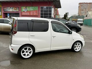 2001 Toyota FunCargo, белый, 600000 рублей, вид 2
