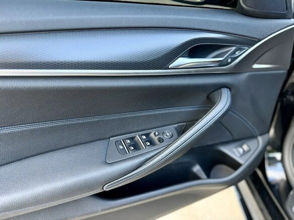 2021 BMW 5 серии 520d xDrive VII (G30/G31/G38) Рестайлинг, чёрный, 4100000 рублей - вид 10