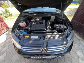 2018 Volkswagen Polo V Рестайлинг, чёрный, 980000 рублей, вид 2