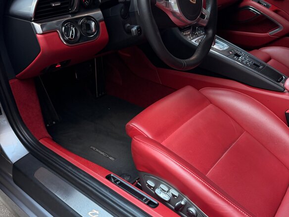 2015 Porsche 911 Turbo VII (991), серебристый, 11290000 рублей - вид 9