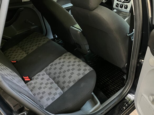2009 Ford Focus II Рестайлинг, чёрный, 430000 рублей - вид 9