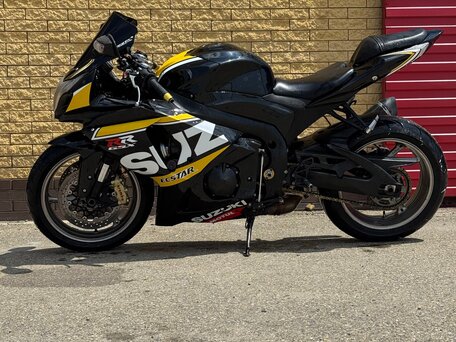 2014 Suzuki GSX-R 1000, чёрный, 900000 рублей, вид 3