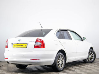 2012 Skoda Octavia II (A5) Рестайлинг, белый, 619000 рублей, вид 4
